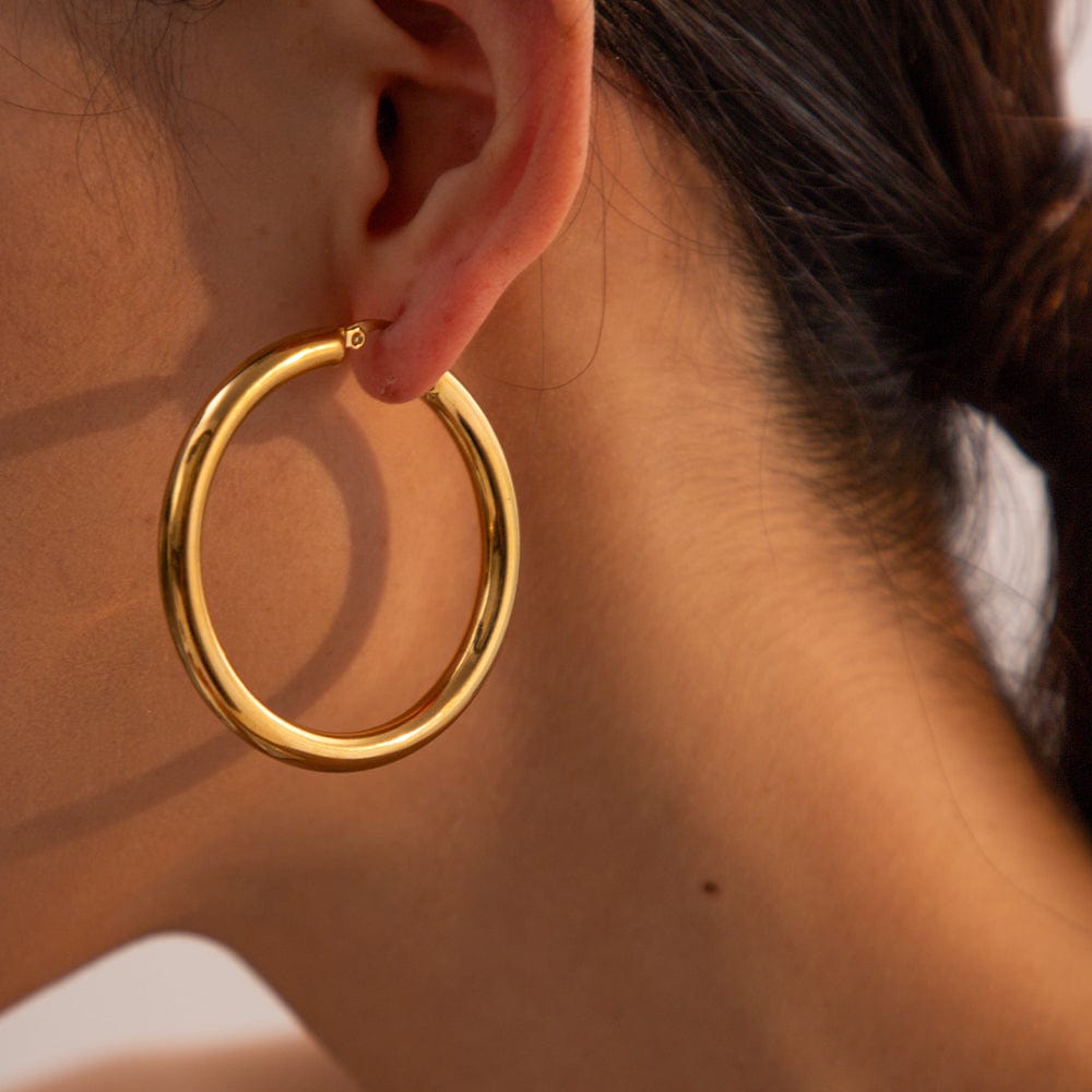 Luxurious Mi Amore gold jewelry, a timeless addition to your collection. Find the finest gold jewelry in Trinidad and Tobago