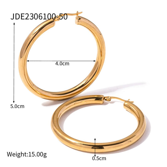 Luxurious Mi Amore gold jewelry, a timeless addition to your collection. Find the finest gold jewelry in Trinidad and Tobago
