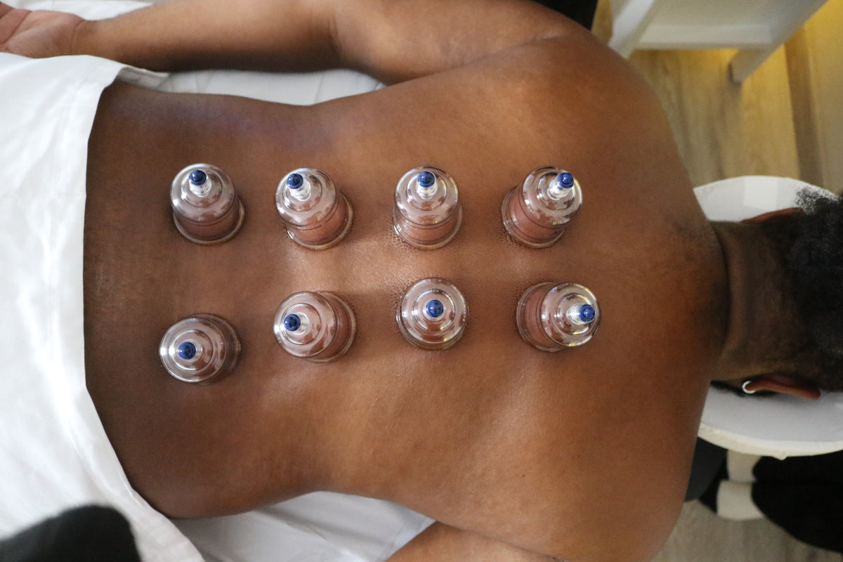 Cupping helps loosen tight muscles, reduce the feeling of muscle soreness, support circulation, and promote relaxation.