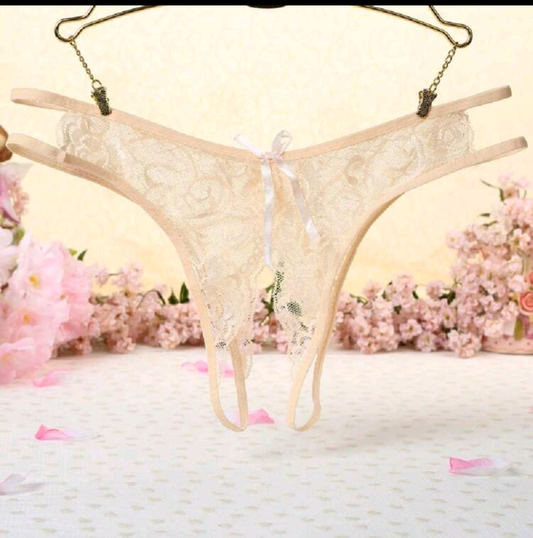 After Hours- Lace Crotchless Panties- Beige (One size). Shop Mi Amore’s luxurious lingerie teddies. Perfect for intimate wear and special occasions, delivered across Trinidad and Tobago
Mi Amore House of Styles